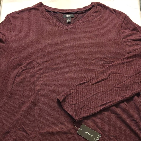 Alfani long-sleeve V-neck fire red tee - Picture 4 of 16